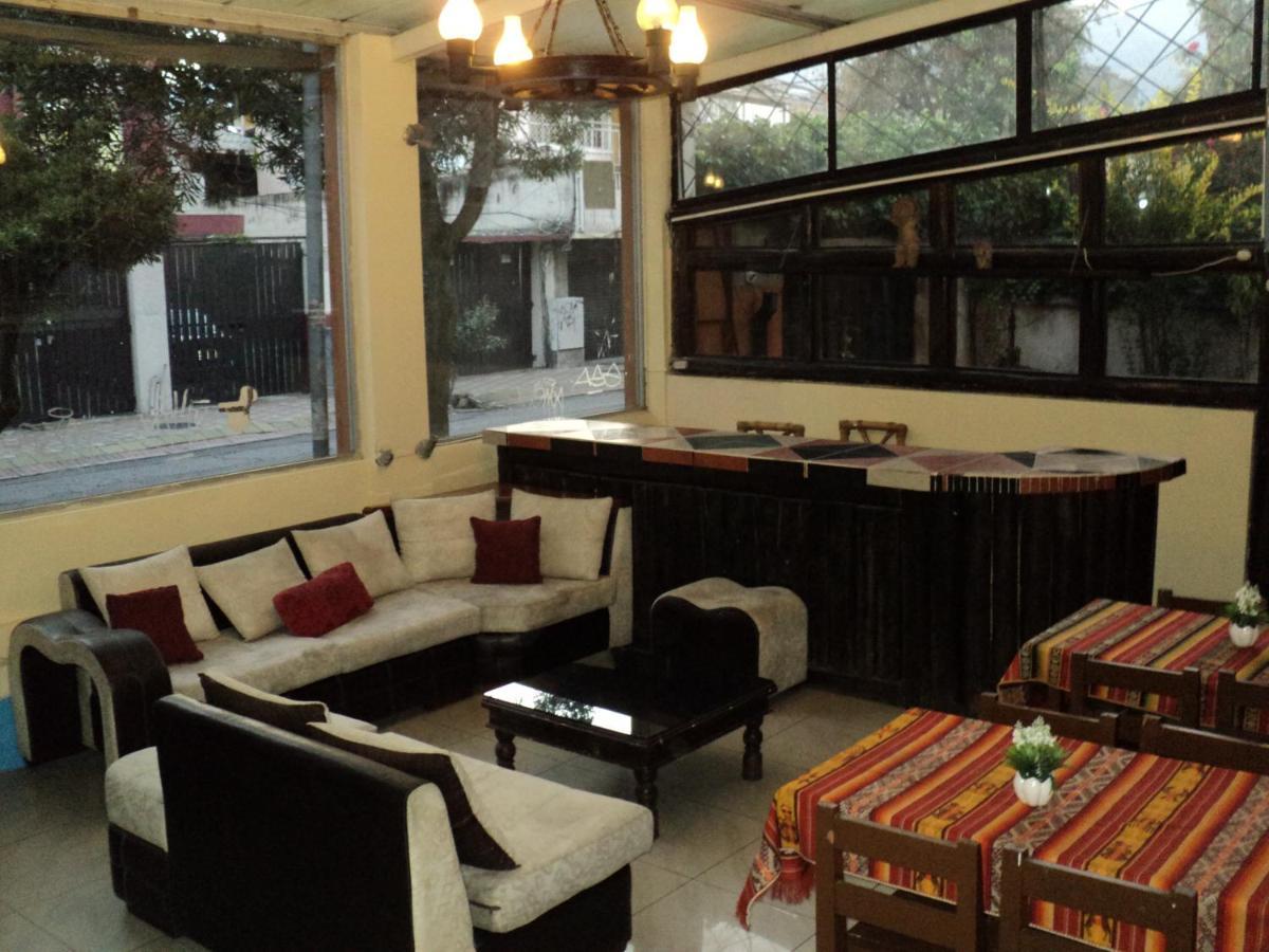 Hostal Bolivar Inn Quito Ngoại thất bức ảnh