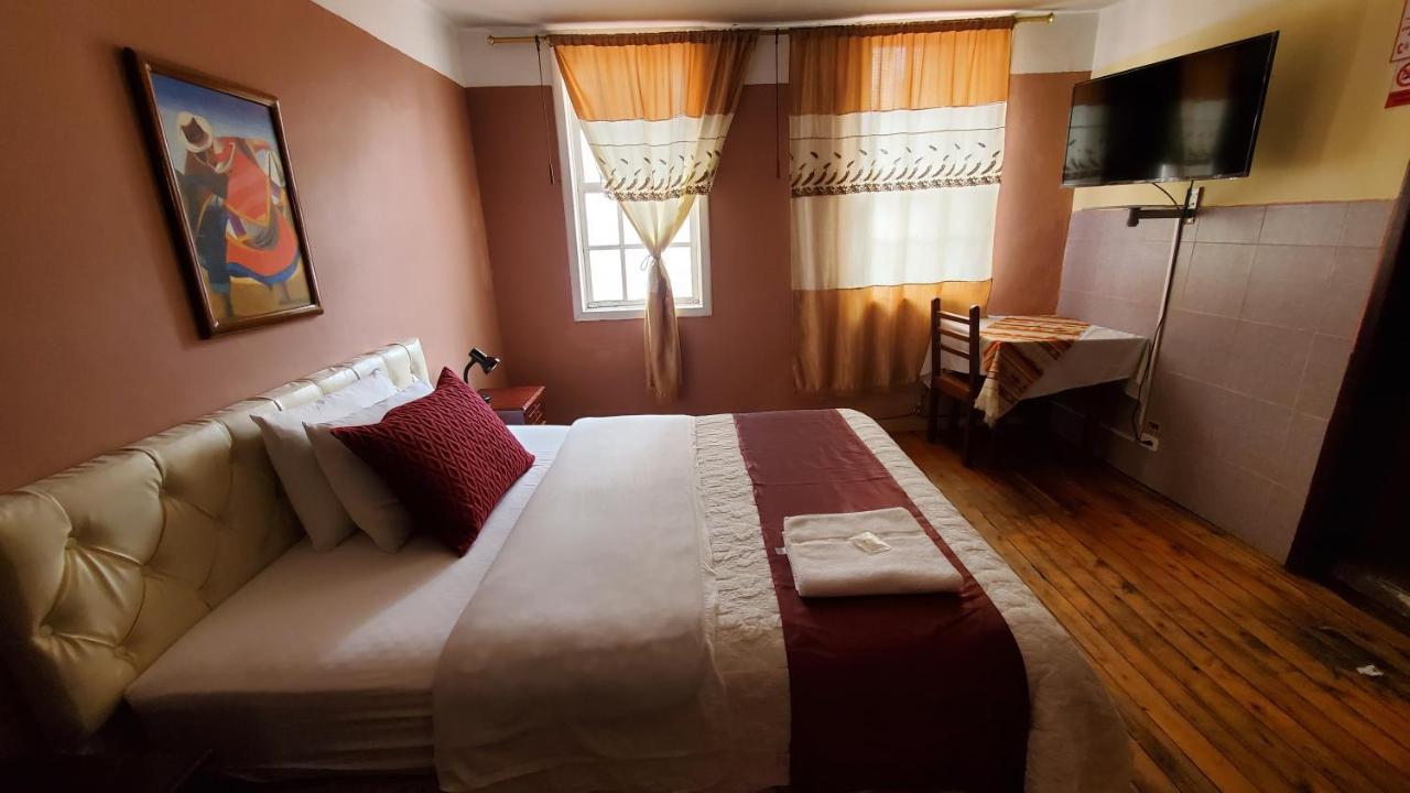 Hostal Bolivar Inn Quito Ngoại thất bức ảnh