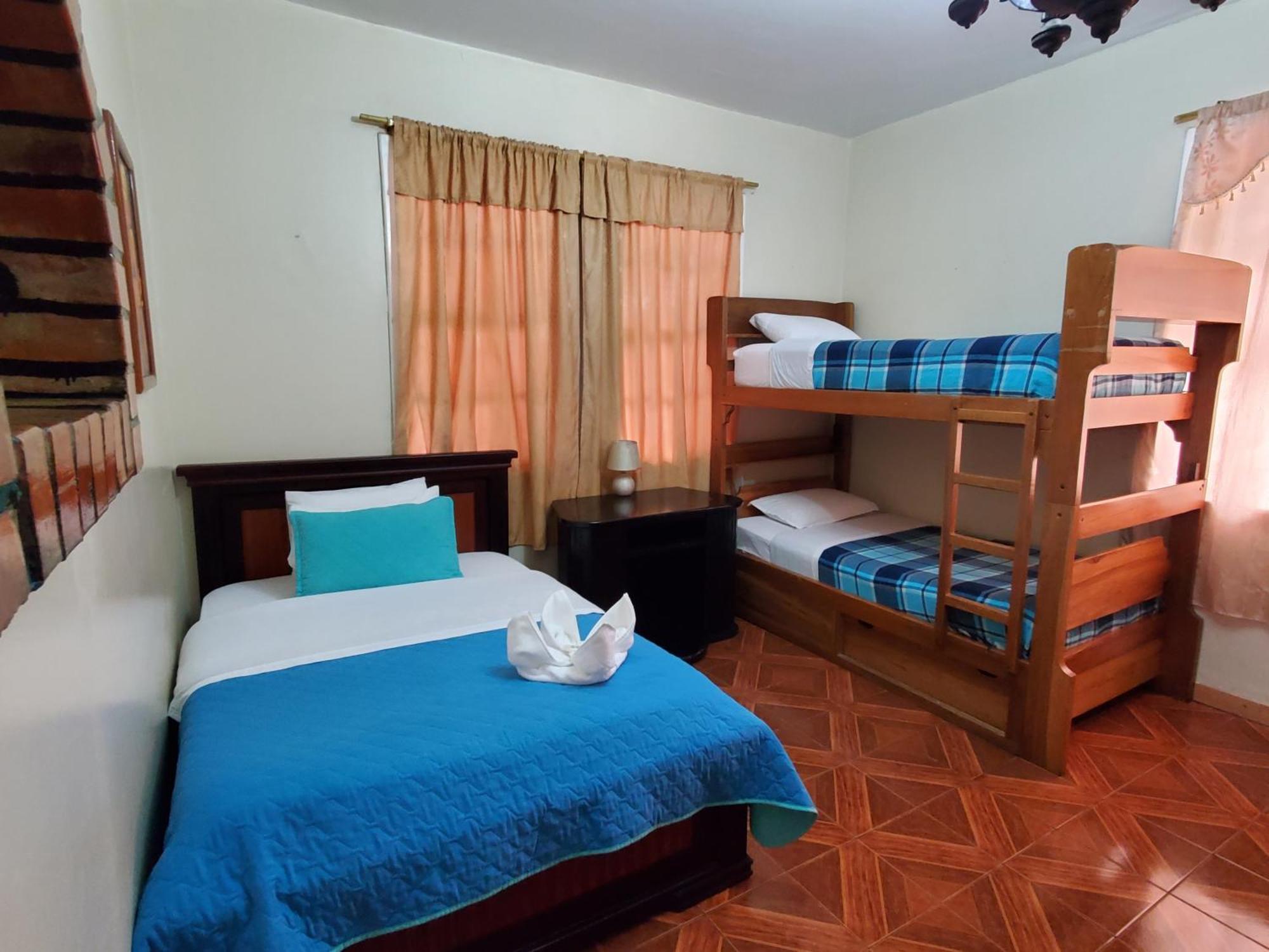 Hostal Bolivar Inn Quito Phòng bức ảnh