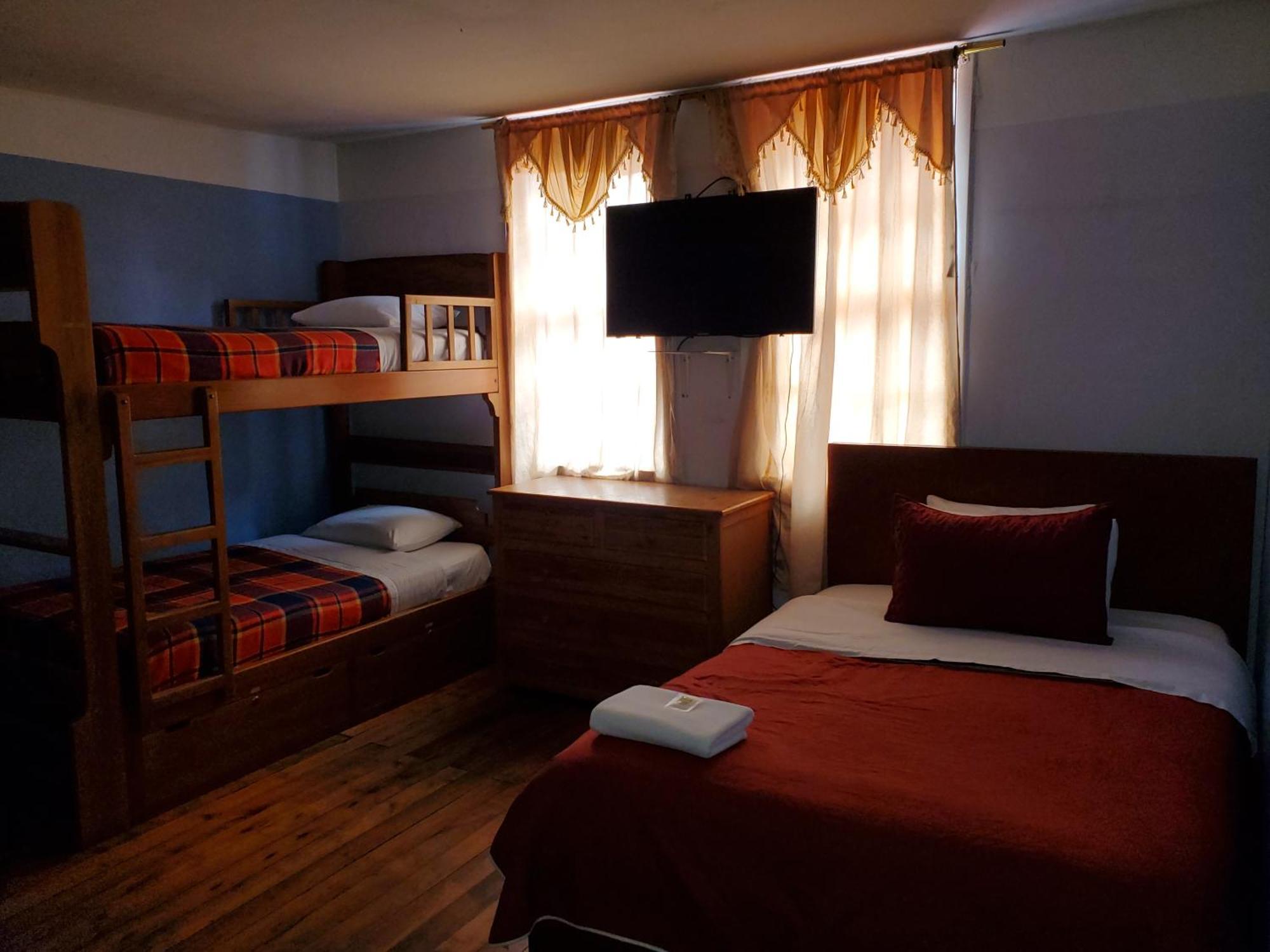 Hostal Bolivar Inn Quito Phòng bức ảnh